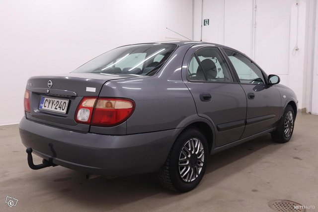 Nissan Almera 6