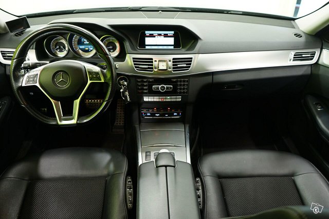 Mercedes-Benz E 6