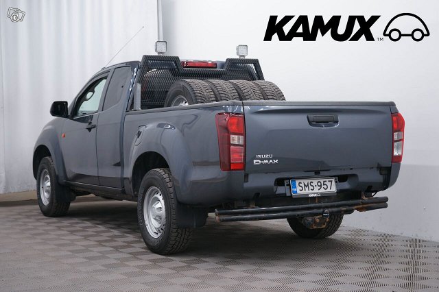 Isuzu D-Max 6