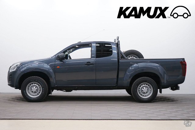 Isuzu D-Max 8