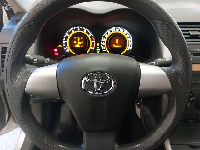 Toyota Corolla 20