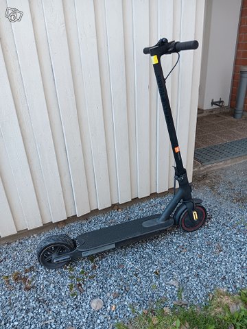 Xiaomi Mi Electric Scooter Sähköpotkulauta 5