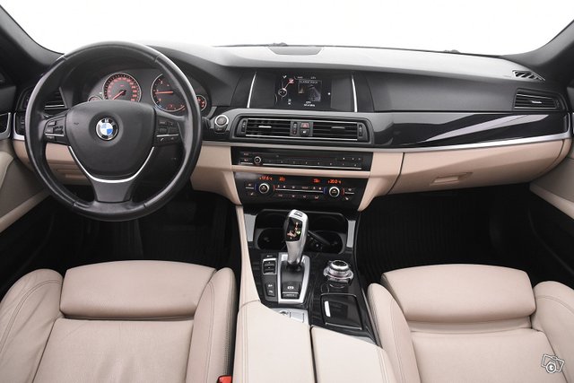 BMW 520 21