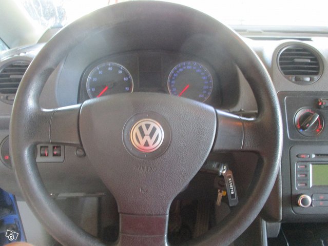 VW Caddy 10