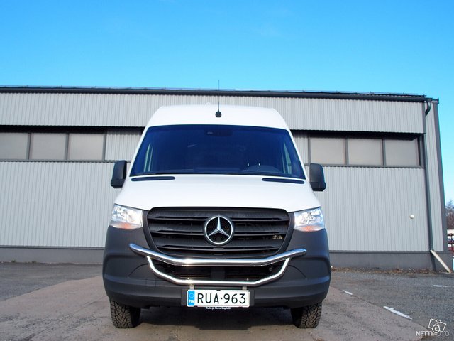 Mercedes-Benz Sprinter 8