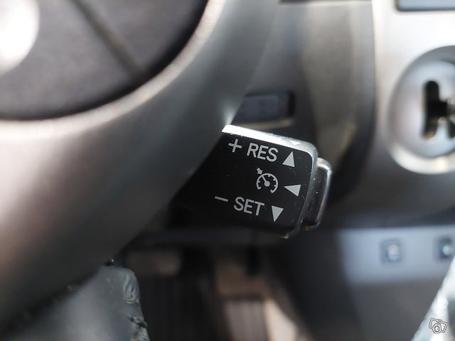 Toyota Prius 12