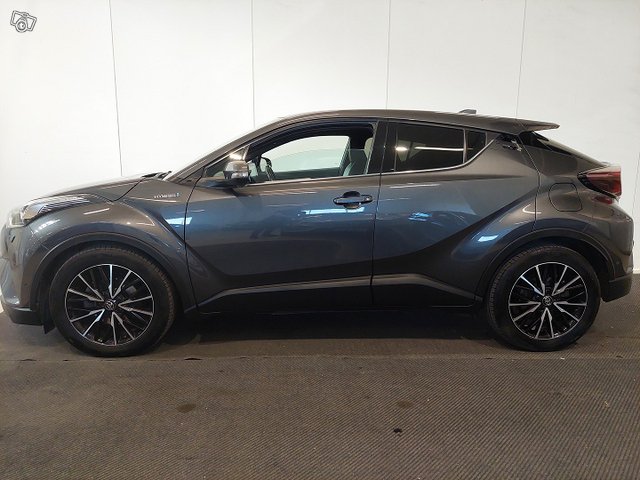 Toyota C-HR 5