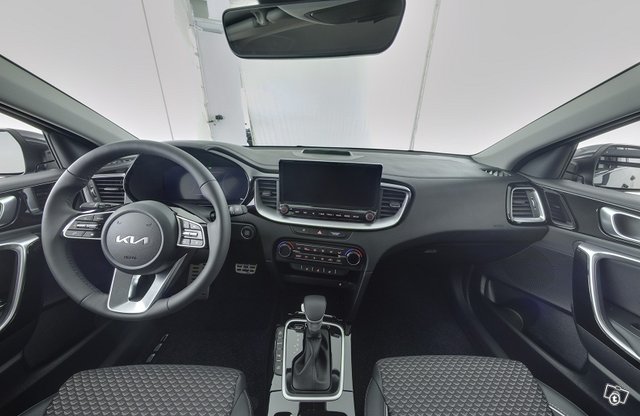 KIA Ceed 8