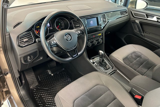 Volkswagen Golf Sportsvan 8