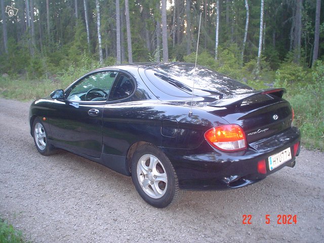 Hyundai Coupe 2