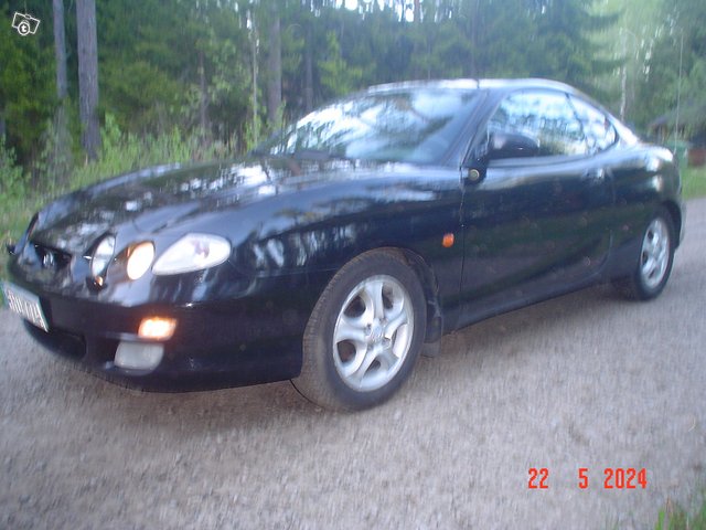 Hyundai Coupe 6