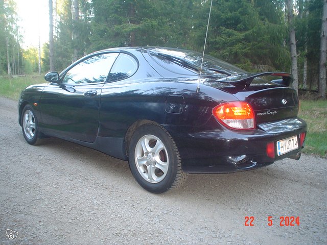 Hyundai Coupe 11