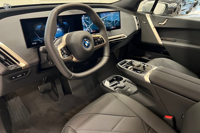 BMW IX 9