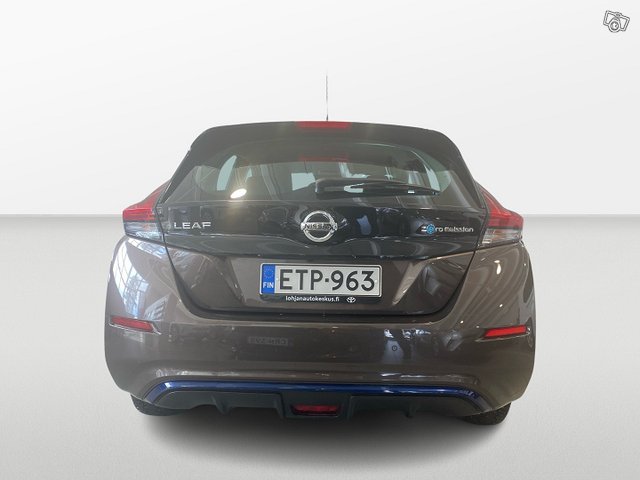 Nissan Leaf 4