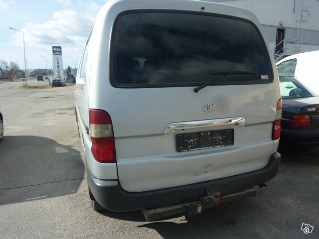 Toyota Hiace 3