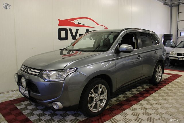 Mitsubishi Outlander 2