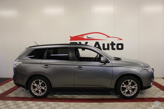 Mitsubishi Outlander 7