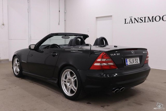 Mercedes-Benz SLK 32 AMG 4