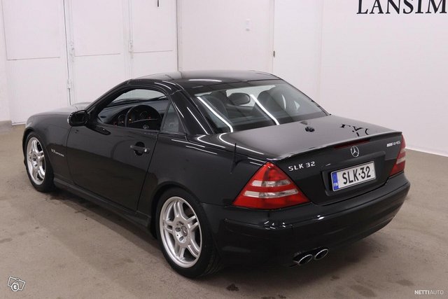 Mercedes-Benz SLK 32 AMG 11