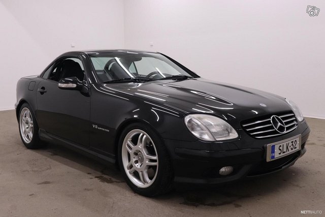 Mercedes-Benz SLK 32 AMG 16