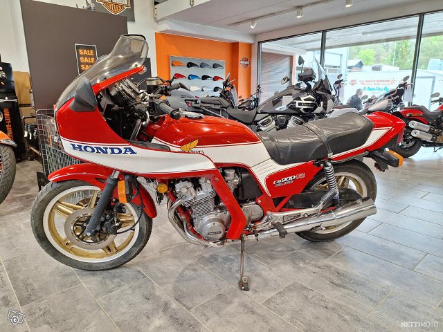 Honda CB 2