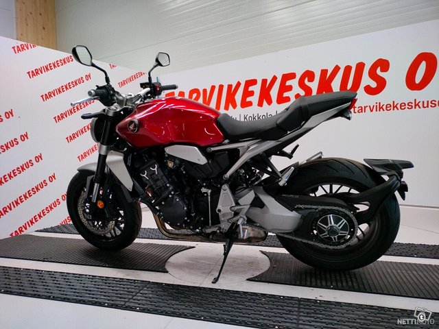 Honda CB 8