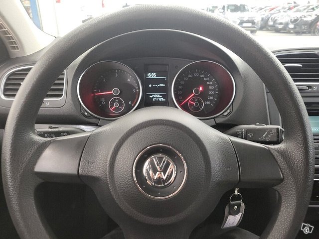 Volkswagen Golf 18