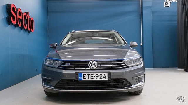 Volkswagen PASSAT 2