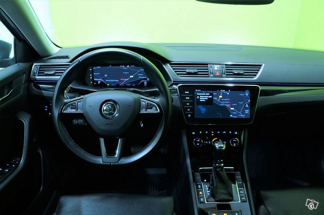 Skoda Superb 8