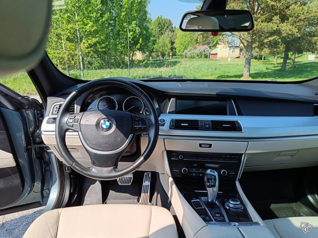 BMW 530 Gran Turismo 11