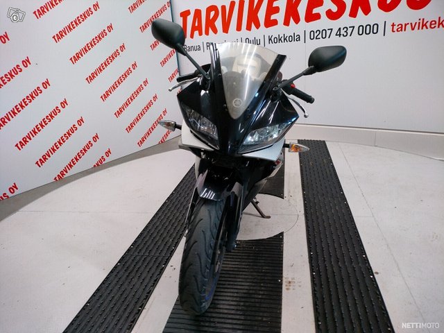 Yamaha YZF 4