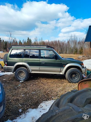 Mitsubishi Pajero 1