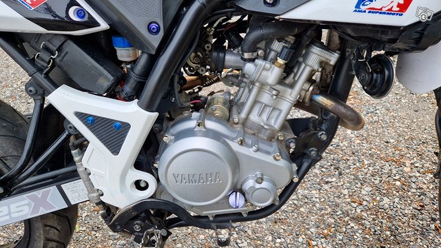 Yamaha WR125X 4