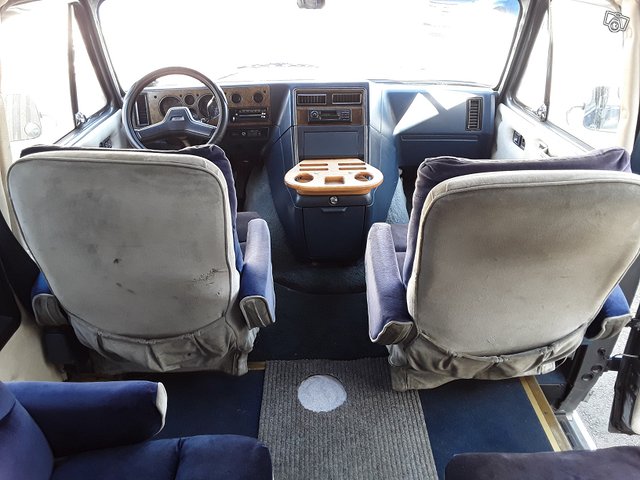 Harvinainen Chevy Van matkailuauto 8