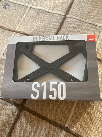 Givi universal rack, kuva 1