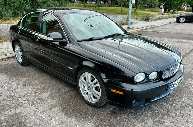 Jaguar X-Type 1