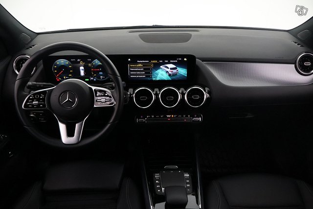 Mercedes-Benz GLA 16