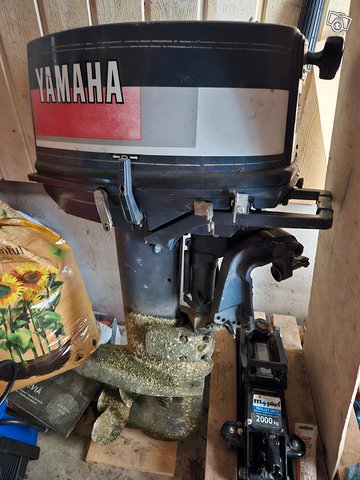 Perämoottori Yamaha 20hv, kuva 1