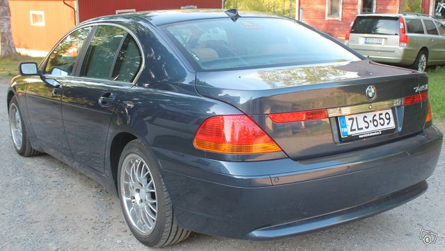 BMW 7-sarja 4