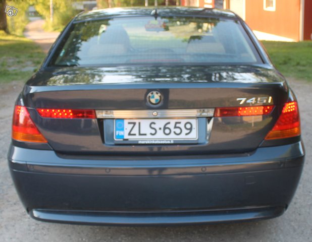 BMW 7-sarja 5