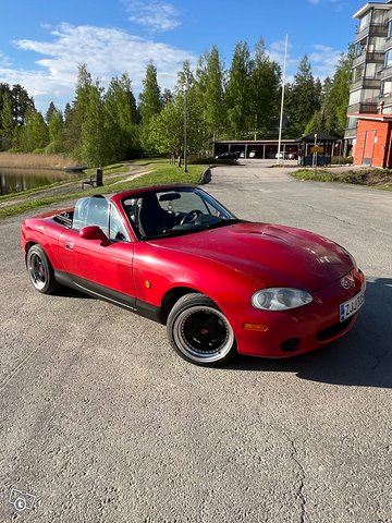 Mazda MX-5 4