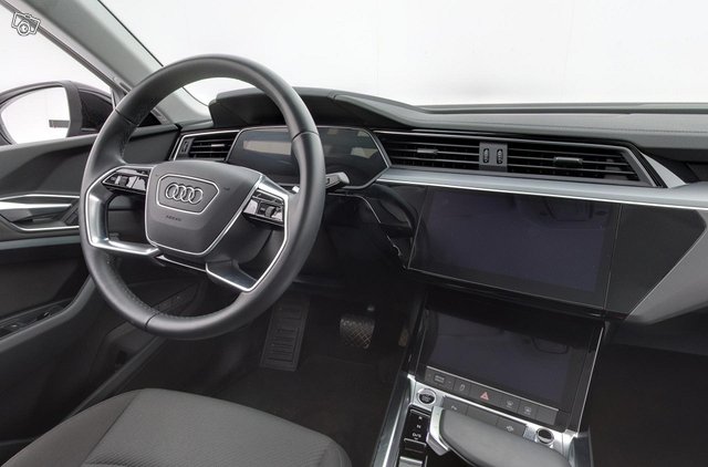 Audi E-tron 5