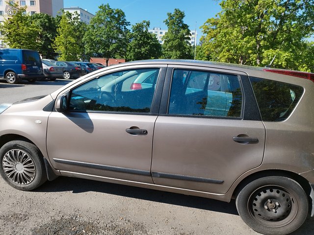 Nissan Note 4