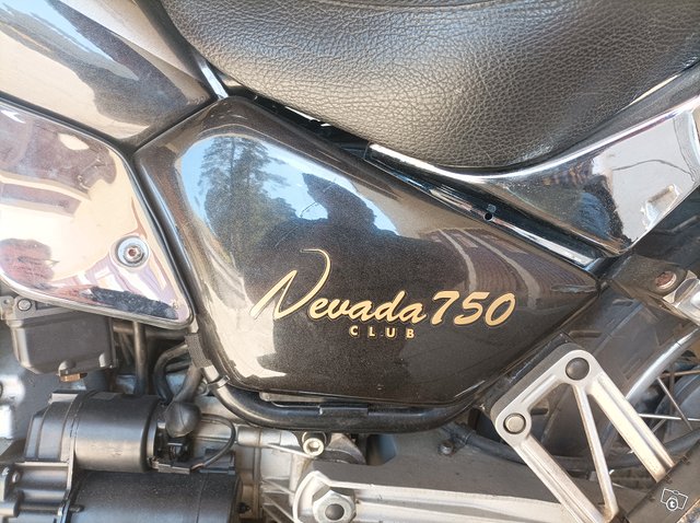 Moto Guzzi Nevada 750 9