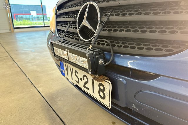 Mercedes-Benz Vito 18