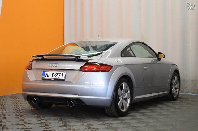 Audi TT 8