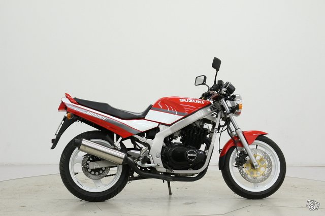 Suzuki GS 8