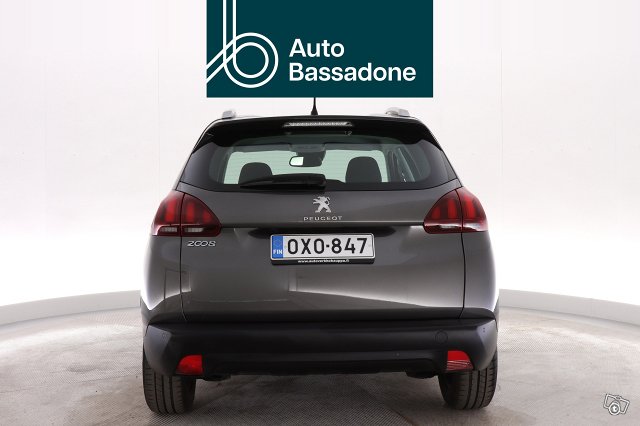 PEUGEOT 2008 5