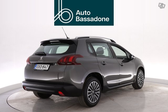 PEUGEOT 2008 6