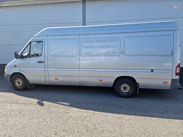 Mercedes-Benz Sprinter 4